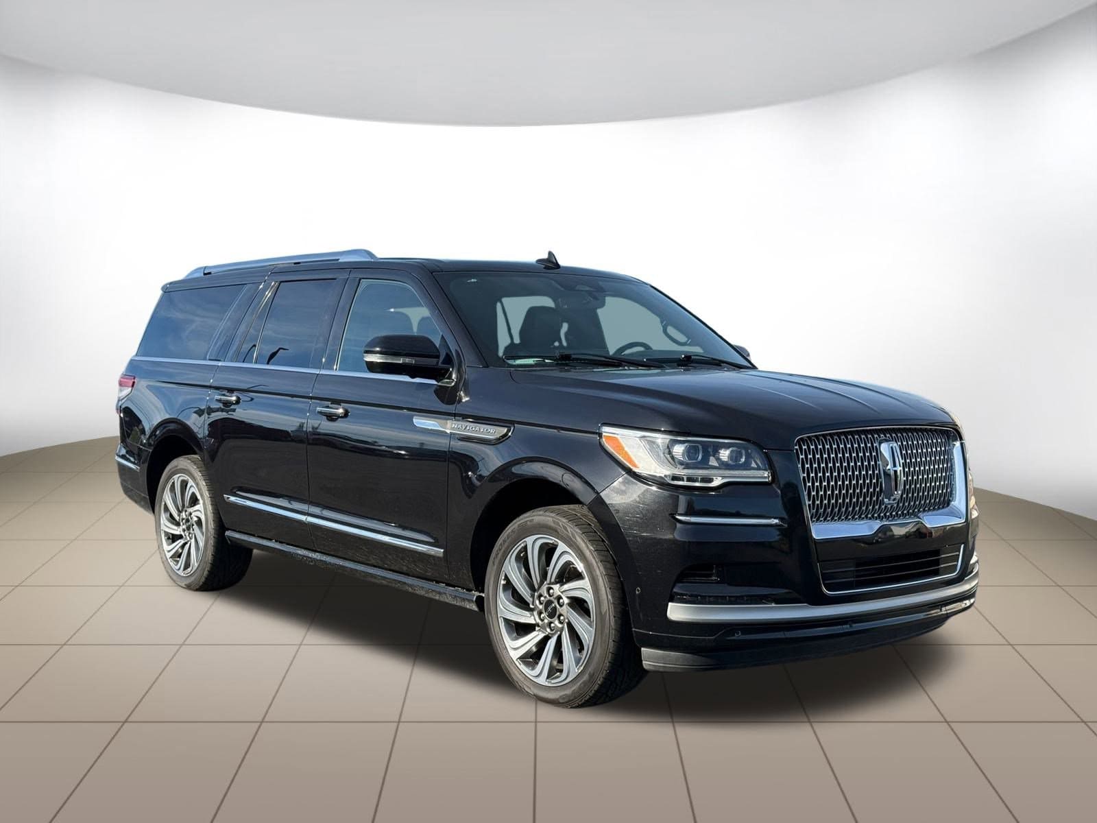 2024 Lincoln Navigator Premiere L's photo
