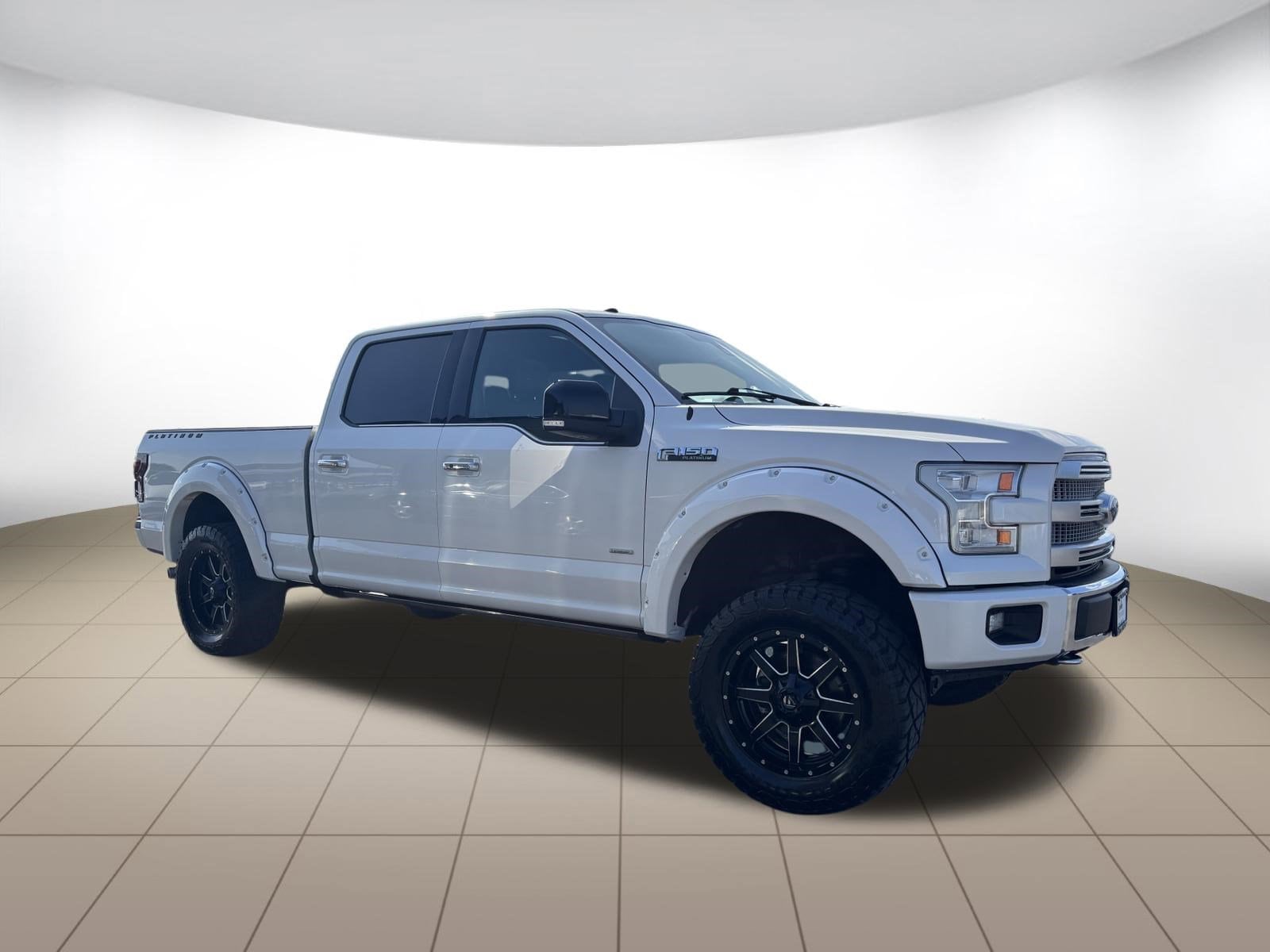 2017 Ford F-150 Platinum 4x4 SuperCrew 145 in's photo