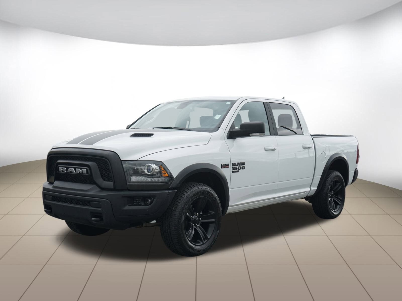 2022 Ram 1500 Classic Warlock photo 3