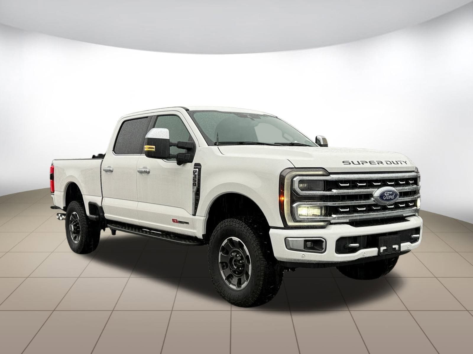 2024 Ford F-350 Super Duty Platinum's photo