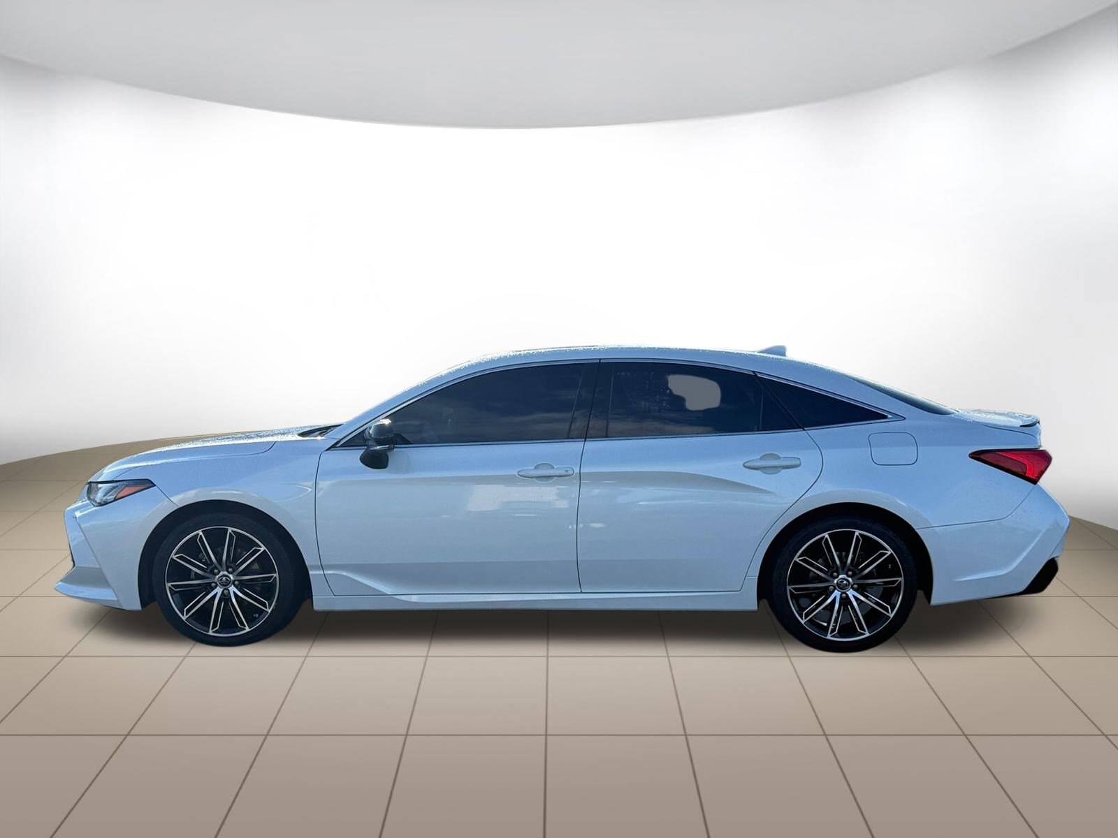 2019 Toyota Avalon Touring photo 4