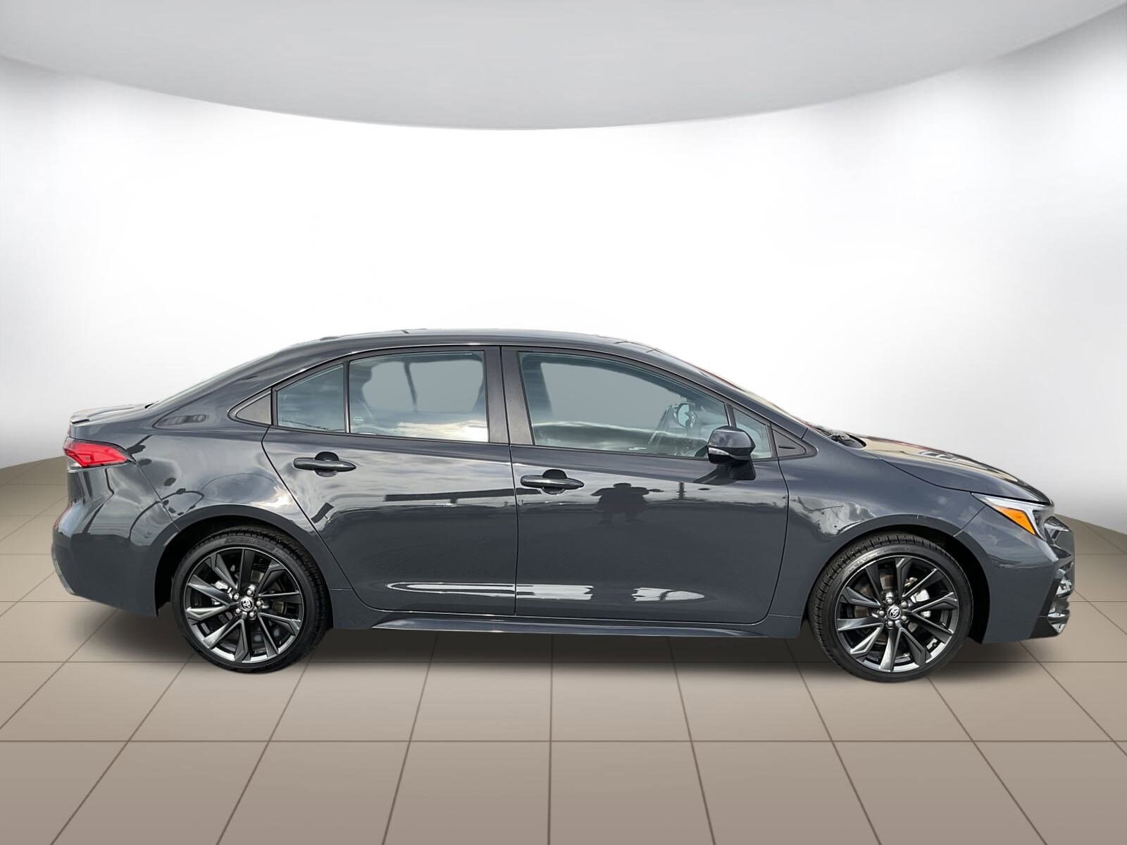 2024 Toyota Corolla SE photo 2