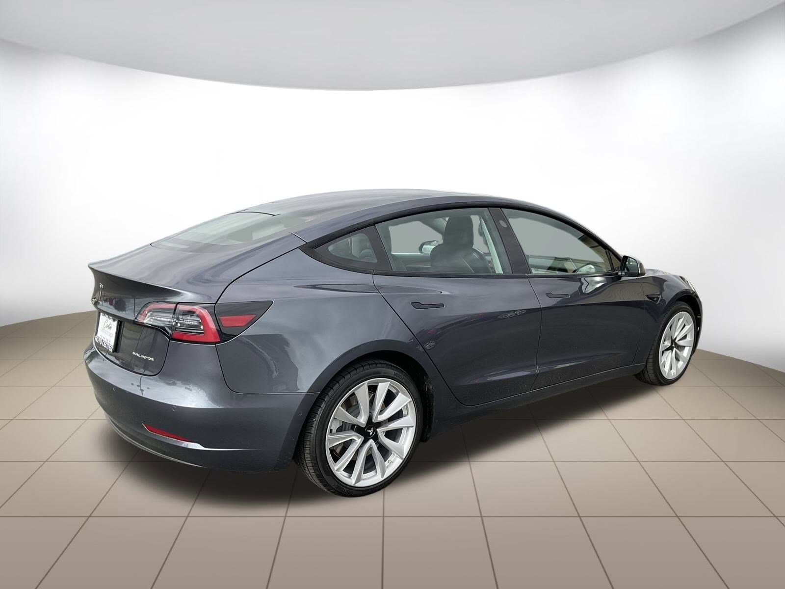 2022 Tesla Model 3 Long Range photo 3