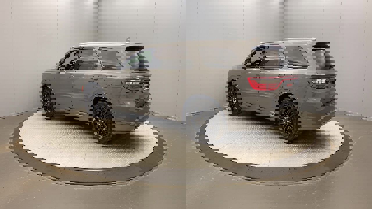2022 Dodge Durango R/T photo 2
