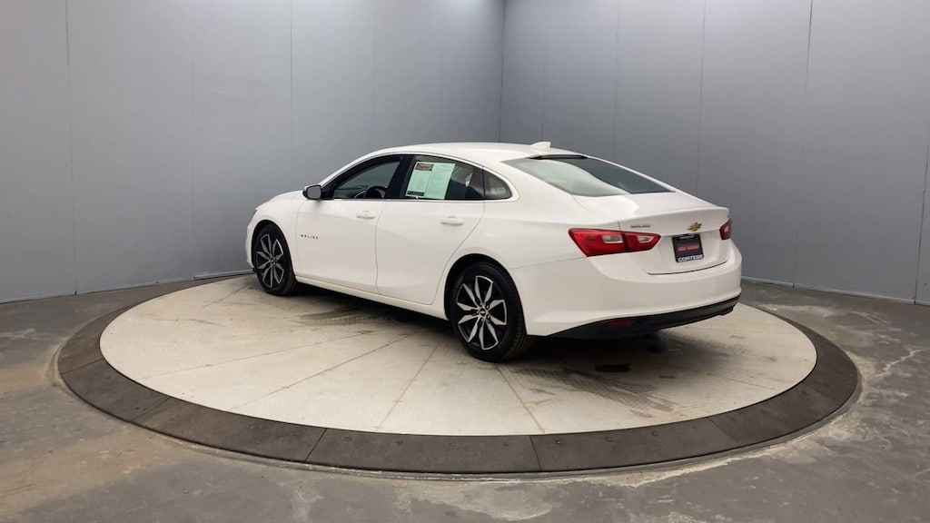 2018 Chevrolet Malibu 1LT photo 3