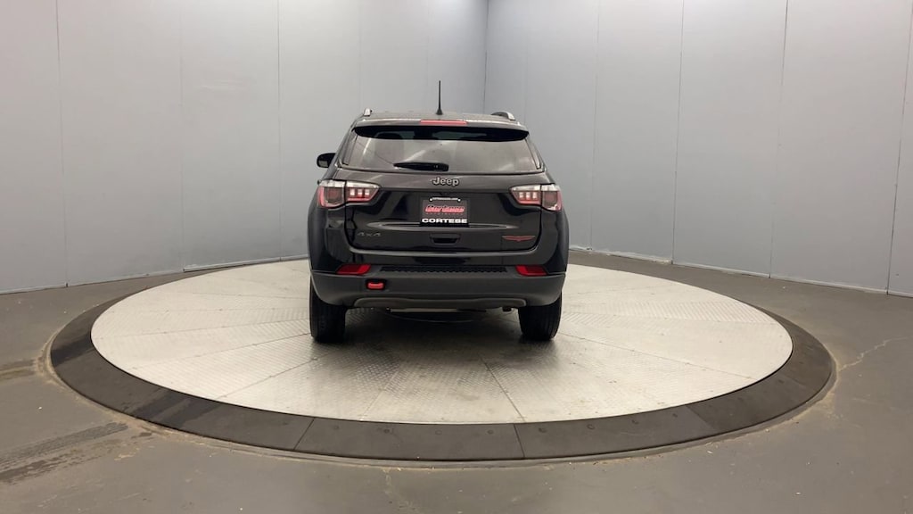 Used 2022 Jeep Compass Trailhawk SUV