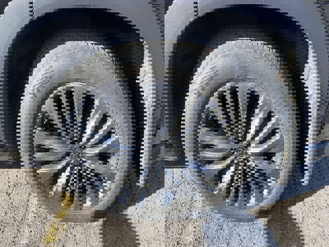 2021 Toyota Highlander Platinum photo 2