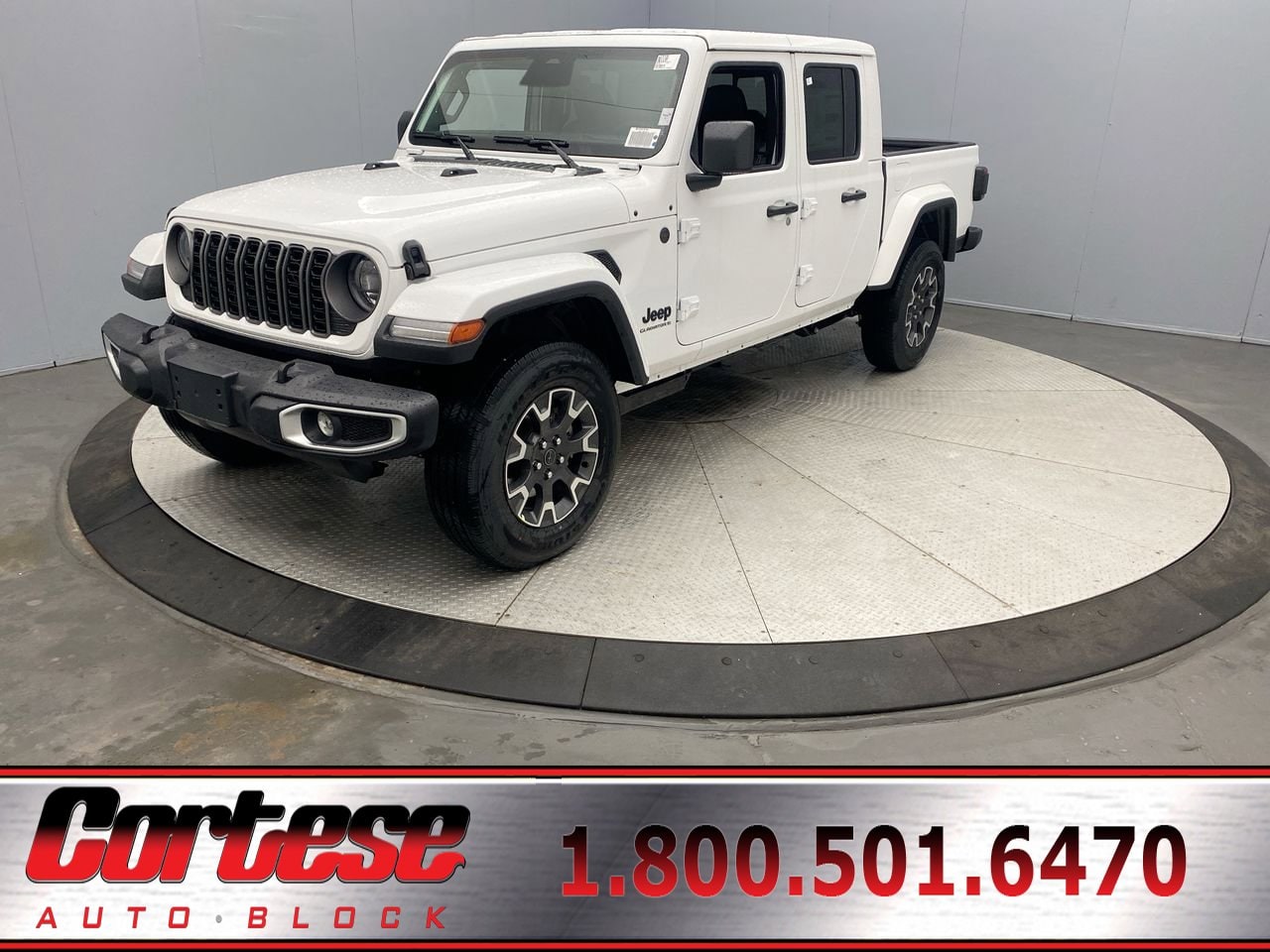 2026 Jeep Gladiator Sahara Auto's photo