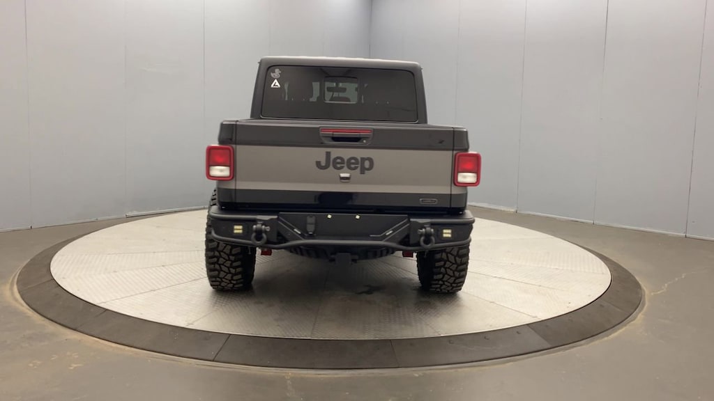 Used 2022 Jeep Gladiator Willys Truck