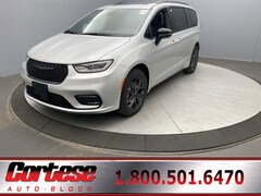 2026 Chrysler Pacifica LIMITED AWD Passenger Van