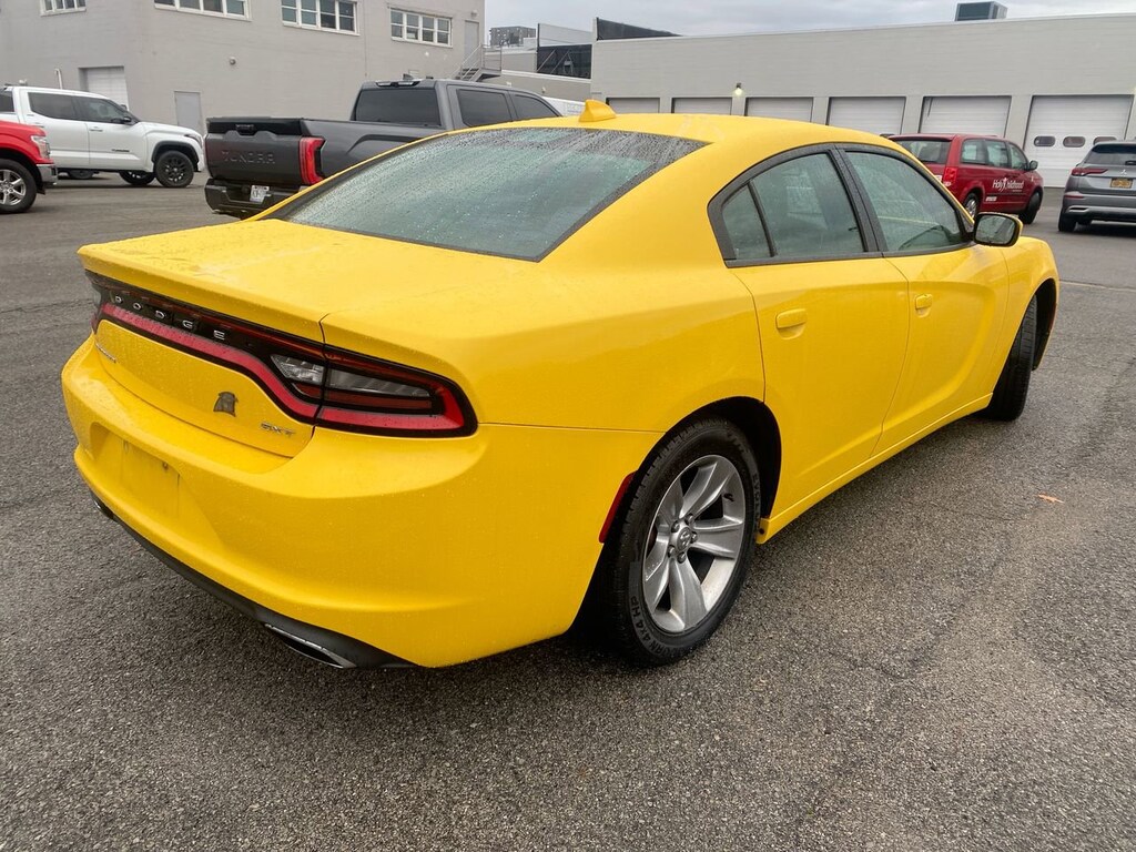 Used 2017 Dodge Charger SXT