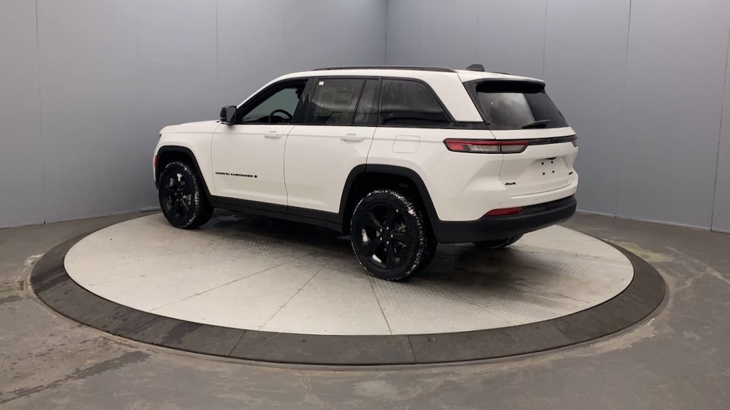 New 2025 Jeep Grand Cherokee LIMITED 4X4 Sport Utility