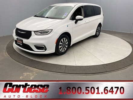 2023 Chrysler Pacifica Hybrid Touring L Van