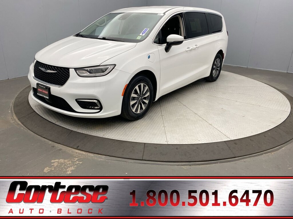Used 2023 Chrysler Pacifica Hybrid Touring L Van