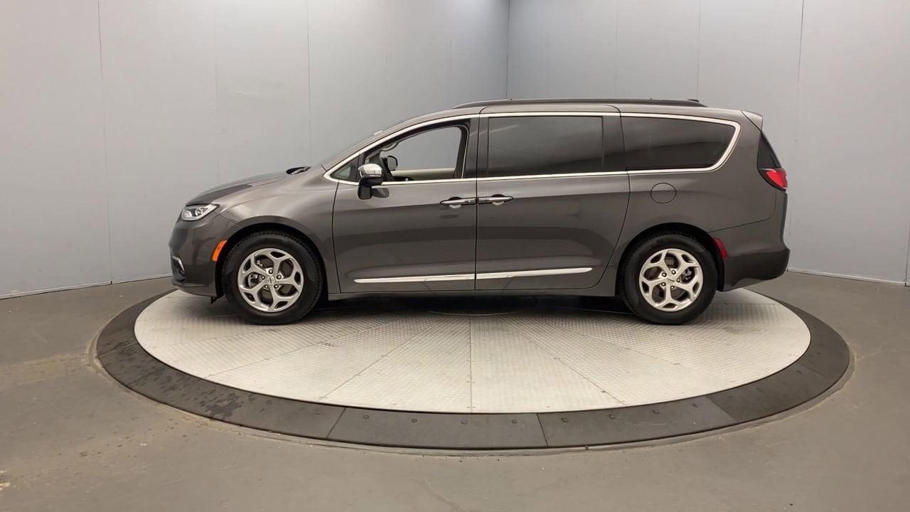 Used 2023 Chrysler Pacifica Limited with VIN 2C4RC1GGXPR571163 for sale in Rochester, NY