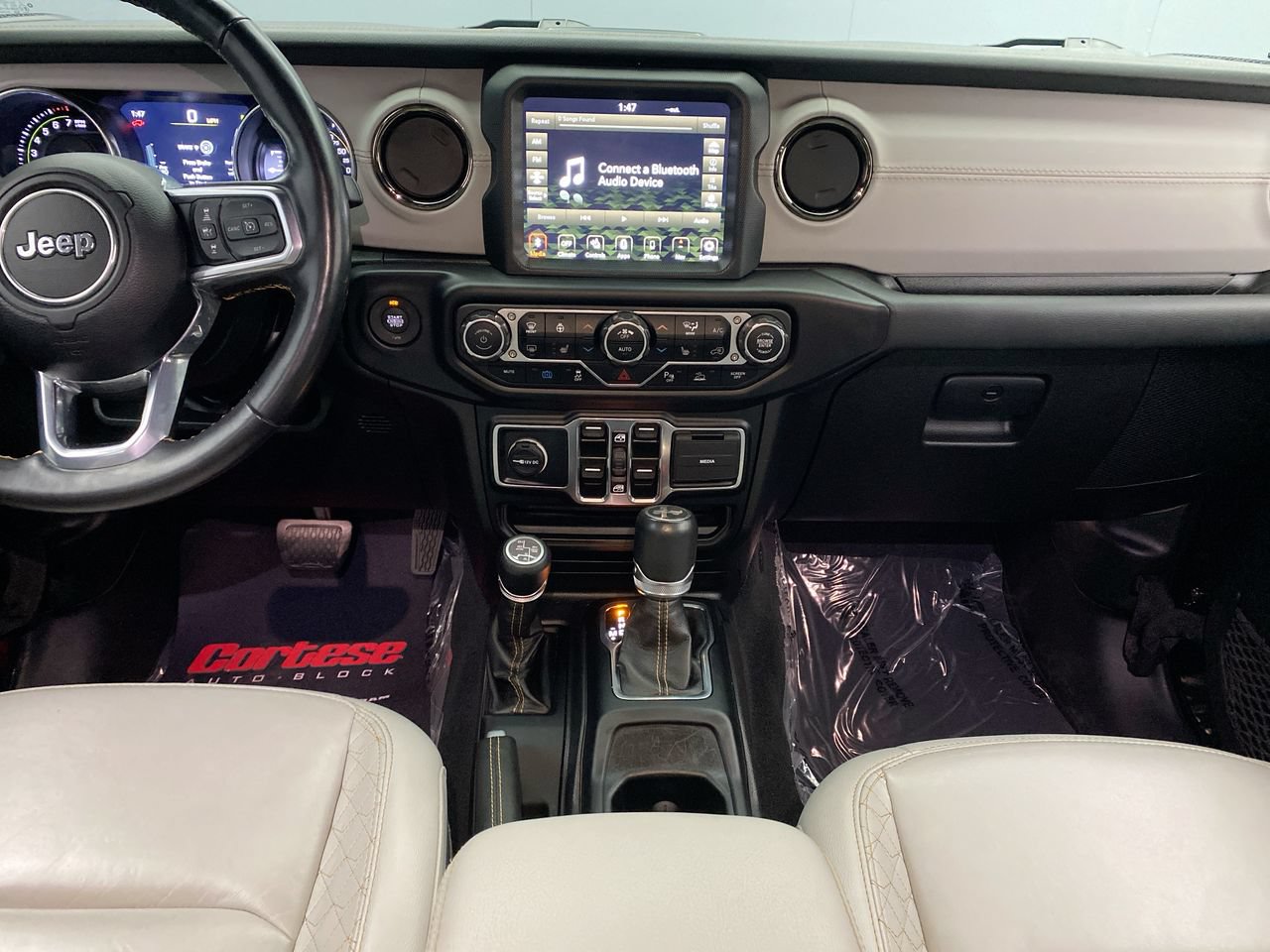 2022 Jeep Wrangler Unlimited High Altitude 4XE - Photo 22