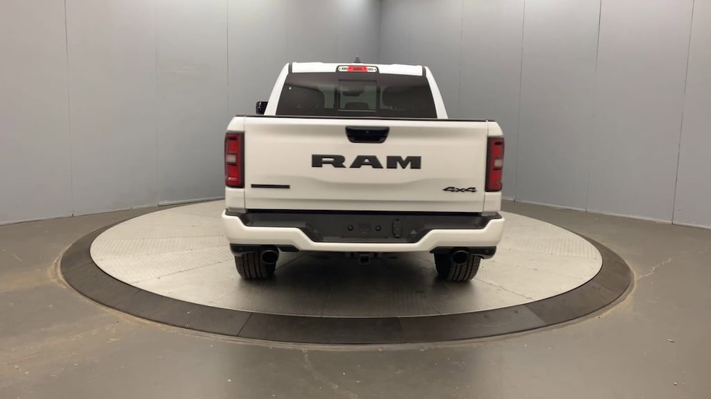 New 2026 Ram 1500 BIG HORN CREW CAB 4X4 5'7 BOX Pickup