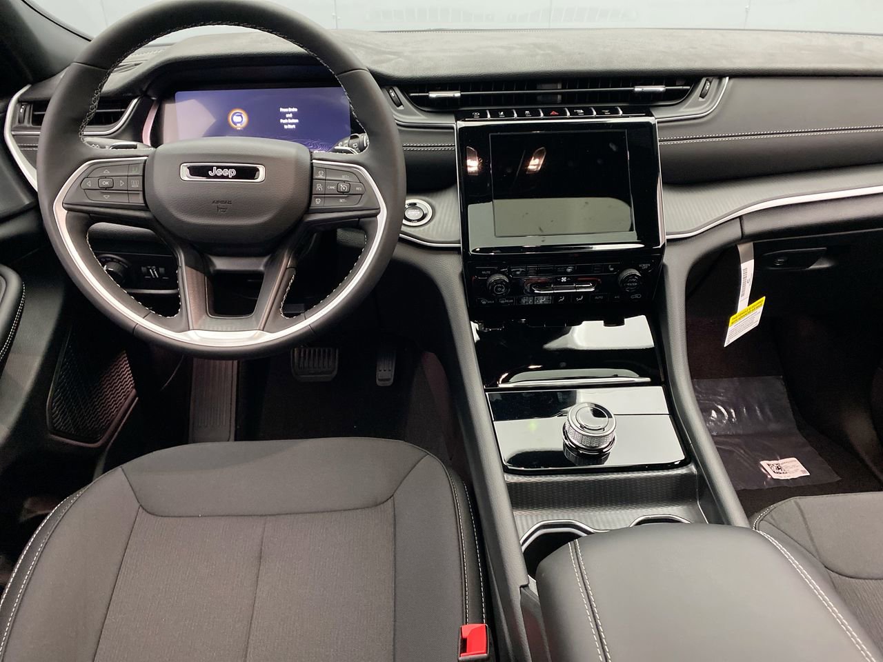 2025 Jeep Grand Cherokee Laredo - Photo 14