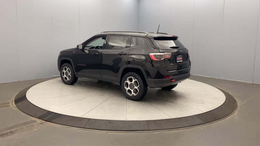 Used 2022 Jeep Compass Trailhawk SUV