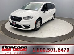2026 Chrysler Pacifica SELECT Passenger Van