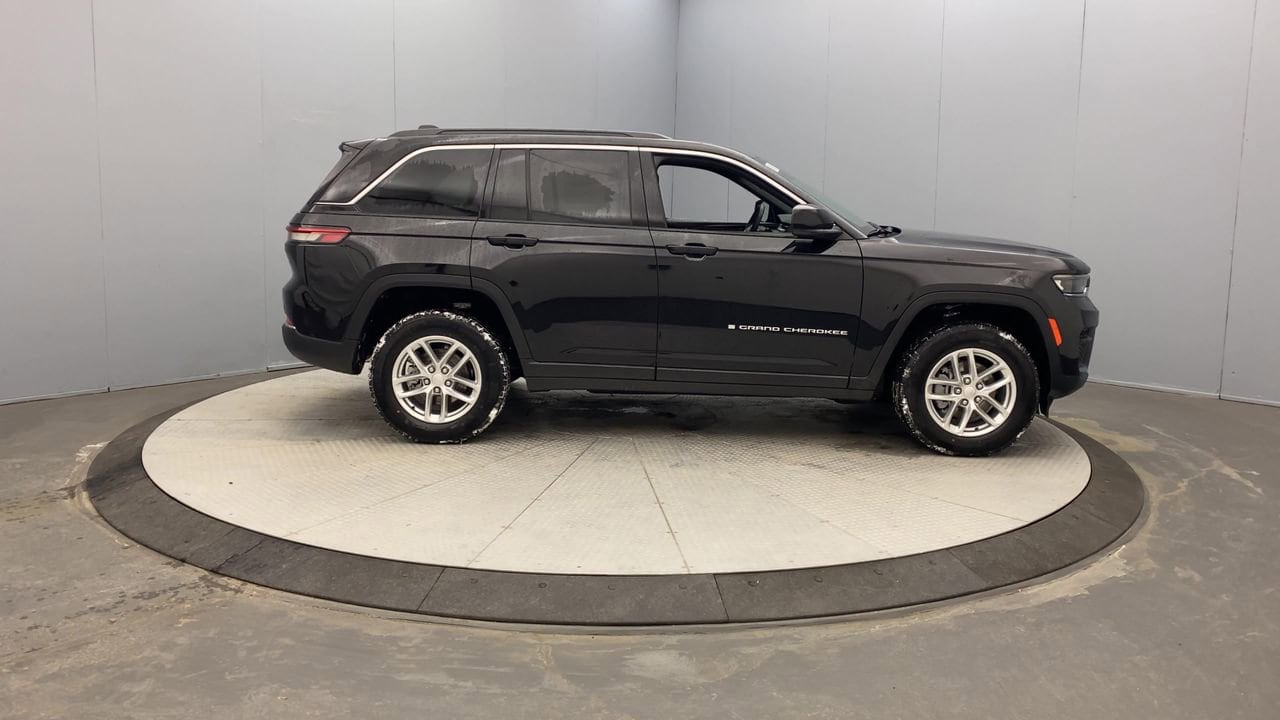 2025 Jeep Grand Cherokee Laredo - Photo 6