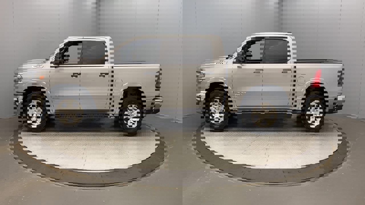 2025 Ram 1500 Big Horn photo 2