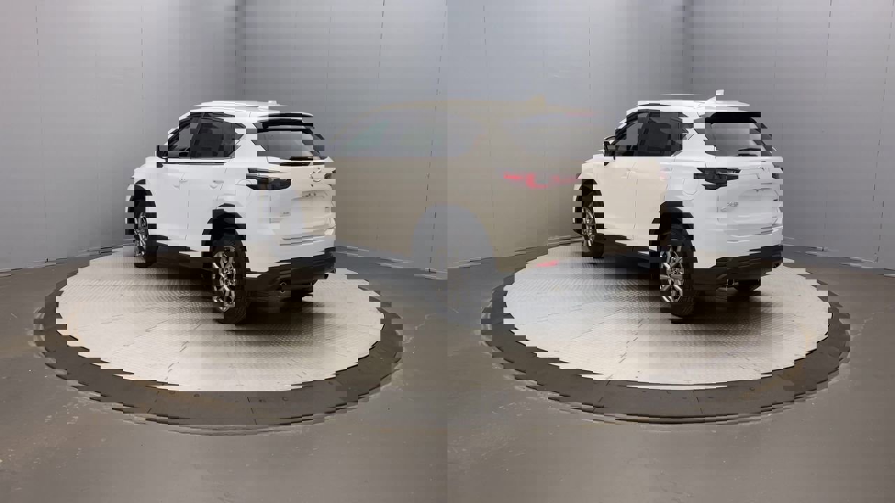 2022 Mazda CX-5 2.5 S Preferred photo 3