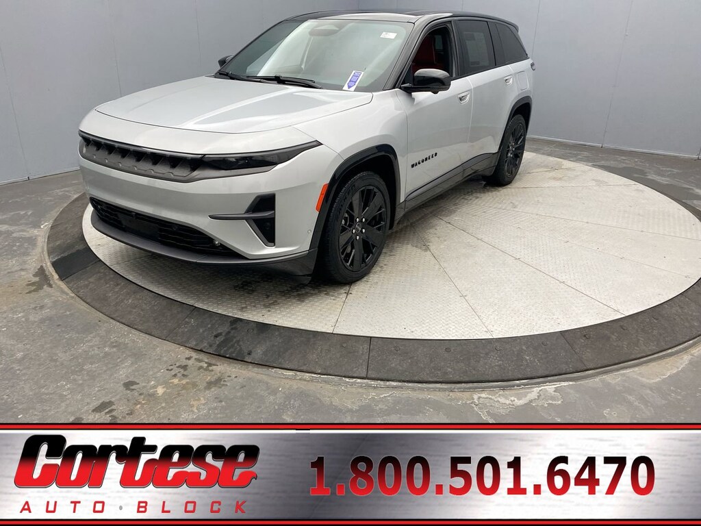 2024 Jeep Wagoneer S photo 2