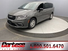 2025 Chrysler Pacifica SELECT Passenger Van