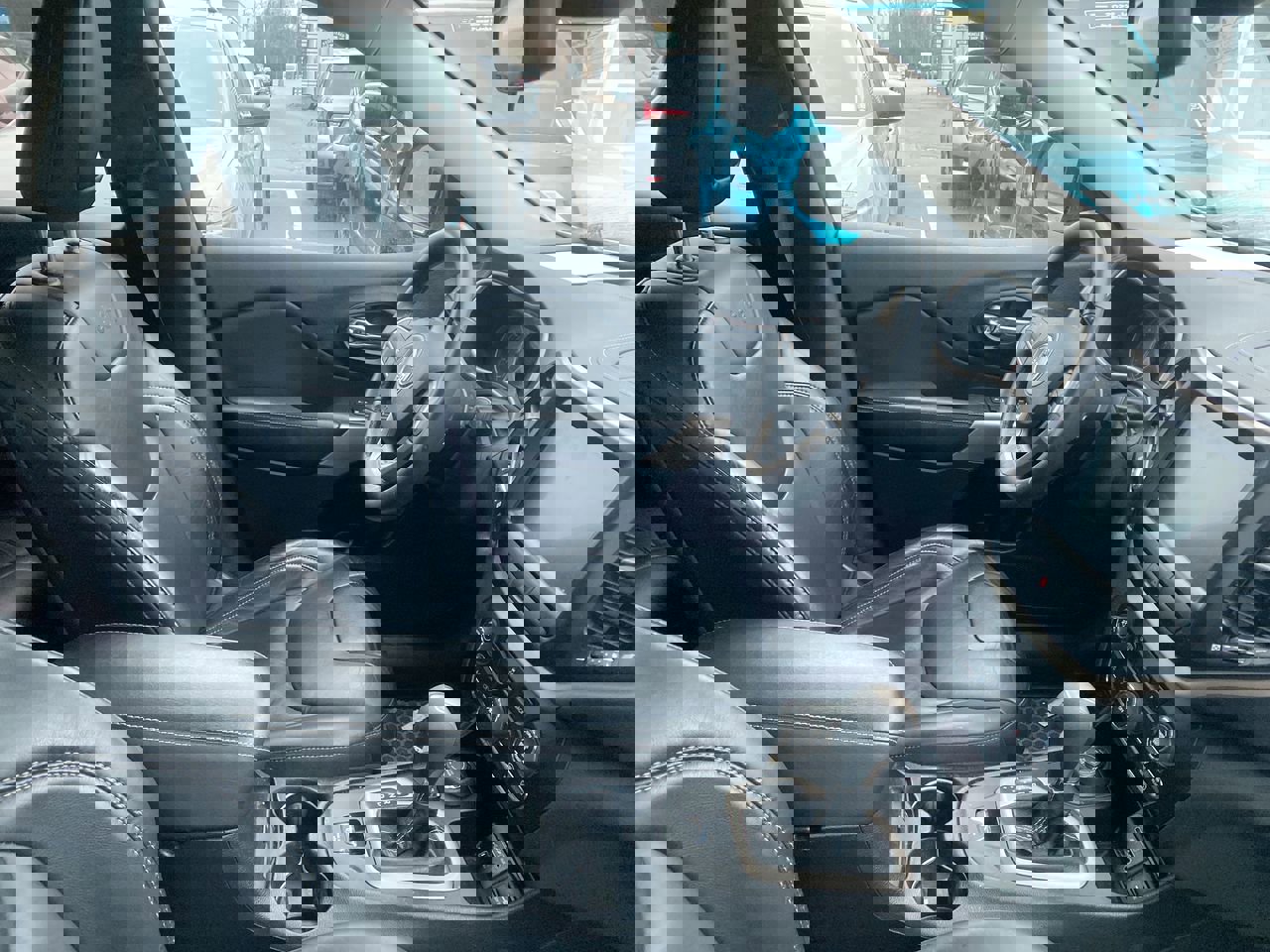 2017 Jeep Cherokee Latitude photo 3