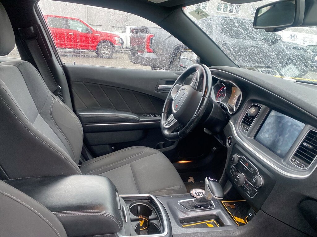 Used 2017 Dodge Charger SXT
