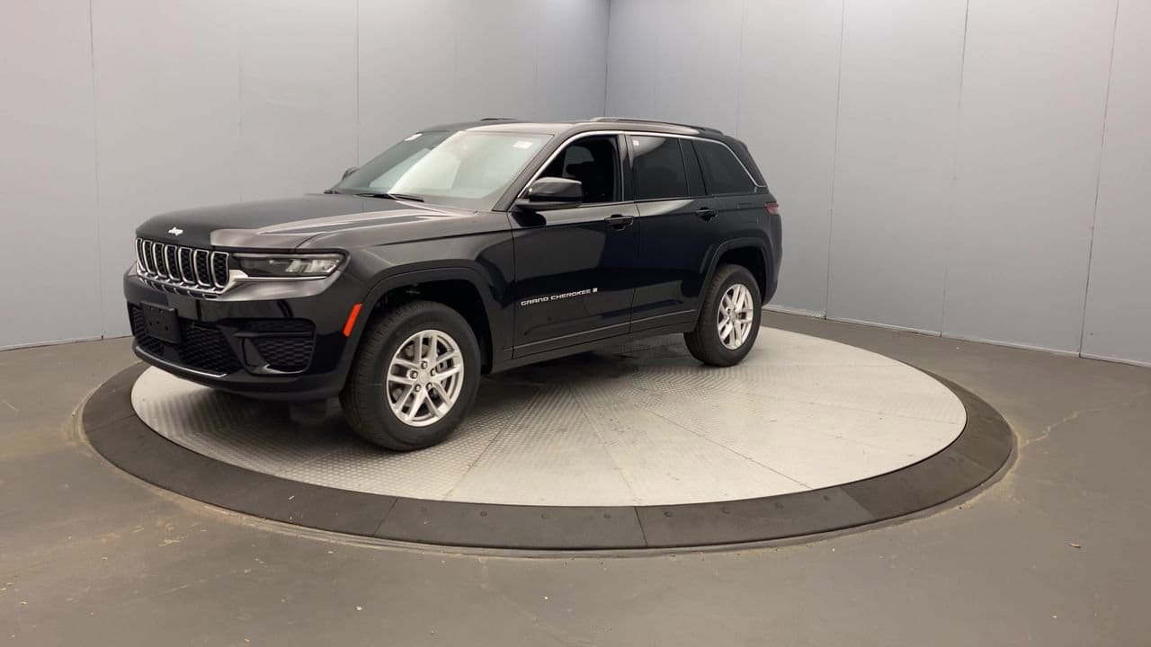 2025 Jeep Grand Cherokee Laredo - Photo 9