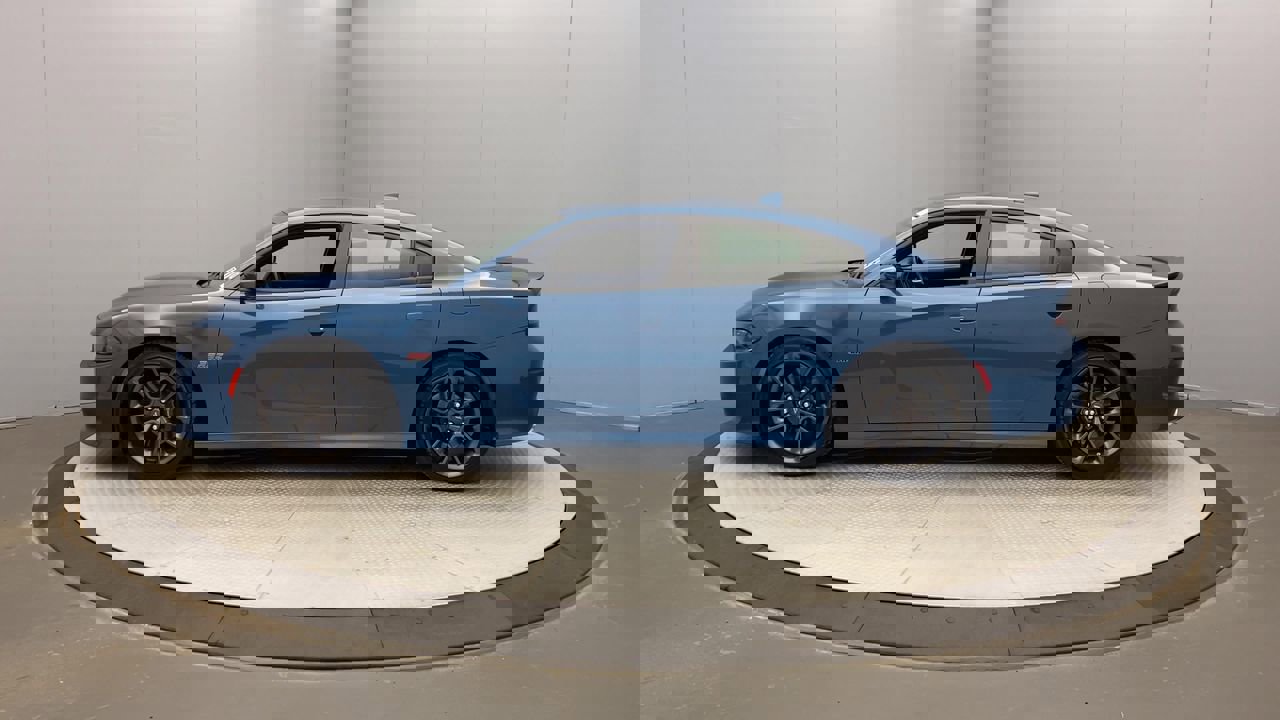 2022 Dodge Charger Scat Pack photo 2