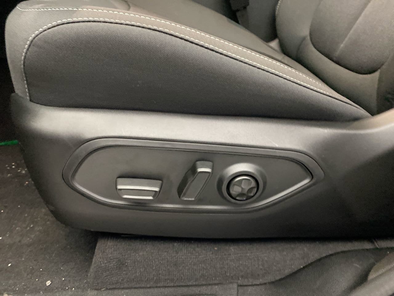 2025 Jeep Grand Cherokee Laredo - Photo 12