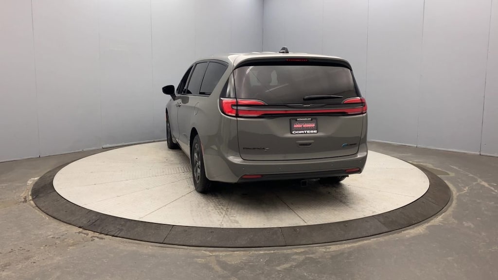 Used 2023 Chrysler Pacifica Hybrid Touring L Van