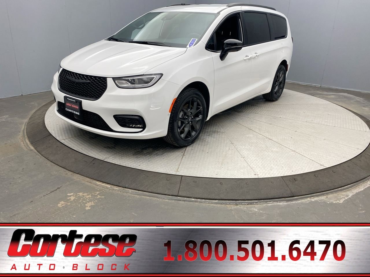 2026 Chrysler Pacifica Select AWD's photo