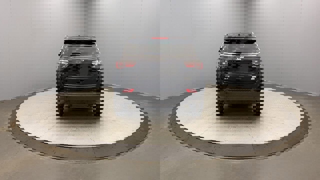 2024 Jeep Compass Latitude photo 4