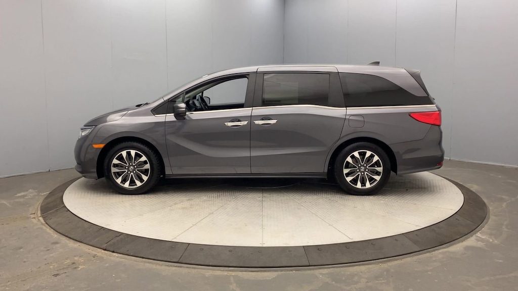 Used 2024 Honda Odyssey EX-L Van