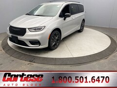 2026 Chrysler Pacifica SELECT AWD Passenger Van