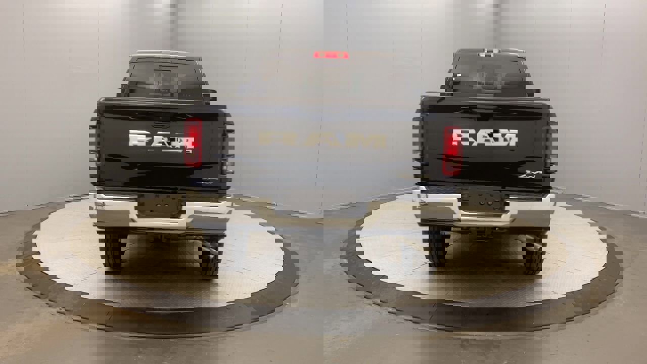 2025 Ram 2500 Tradesman photo 4
