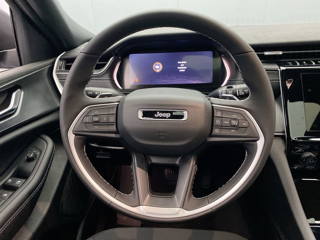 2025 Jeep Grand Cherokee Laredo - Photo 15