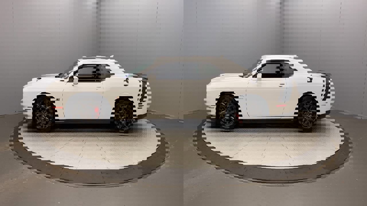 2018 Dodge Challenger R/T Scat Pack photo 2