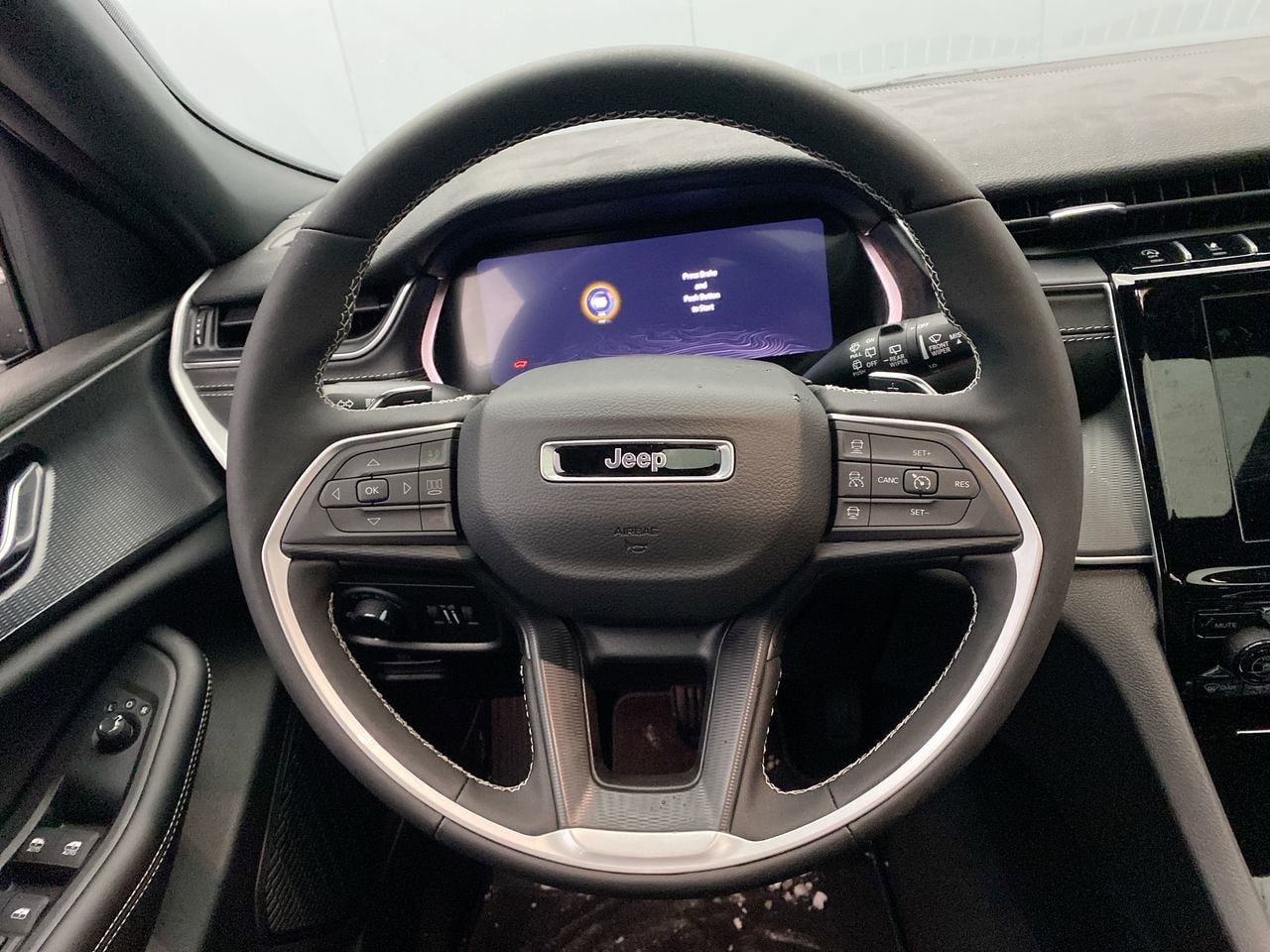 2025 Jeep Grand Cherokee Laredo - Photo 15