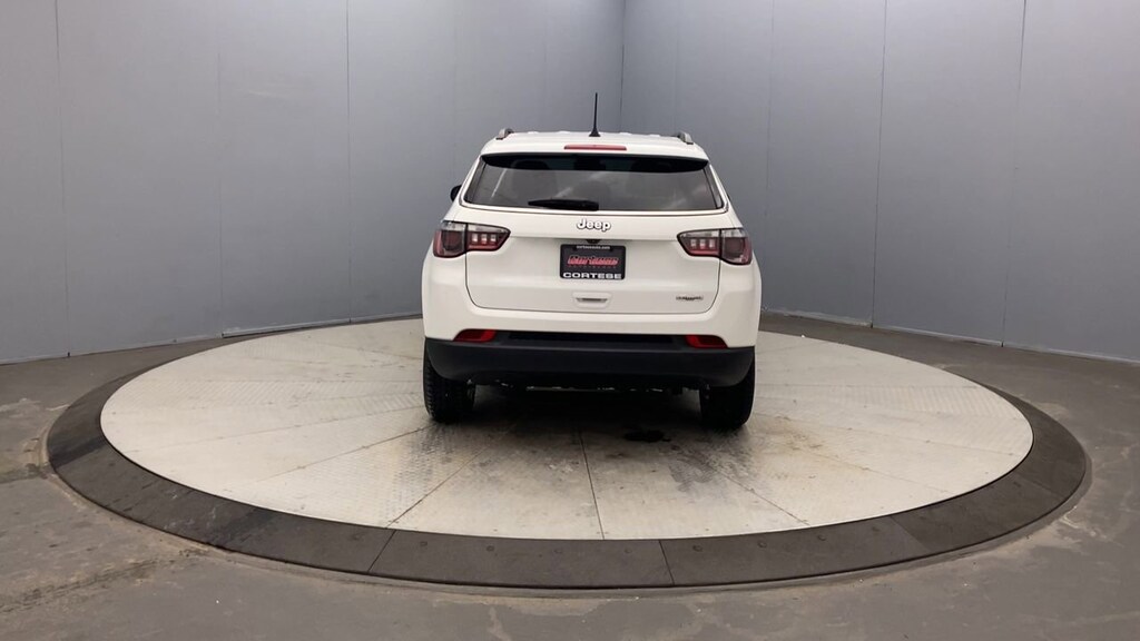 2022 Jeep Compass North Edition Latitude photo 3