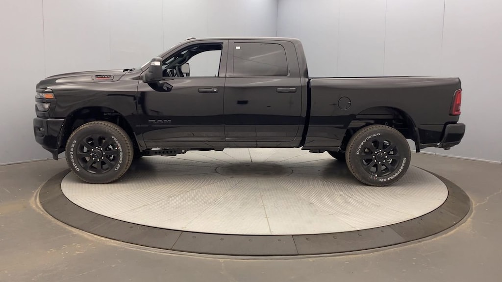 New 2026 Ram 2500 BIG HORN CREW CAB 4X4 6'4 BOX Pickup