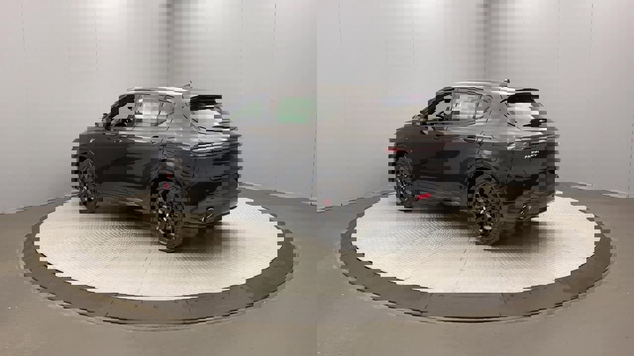 2024 Dodge Hornet R/T photo 3