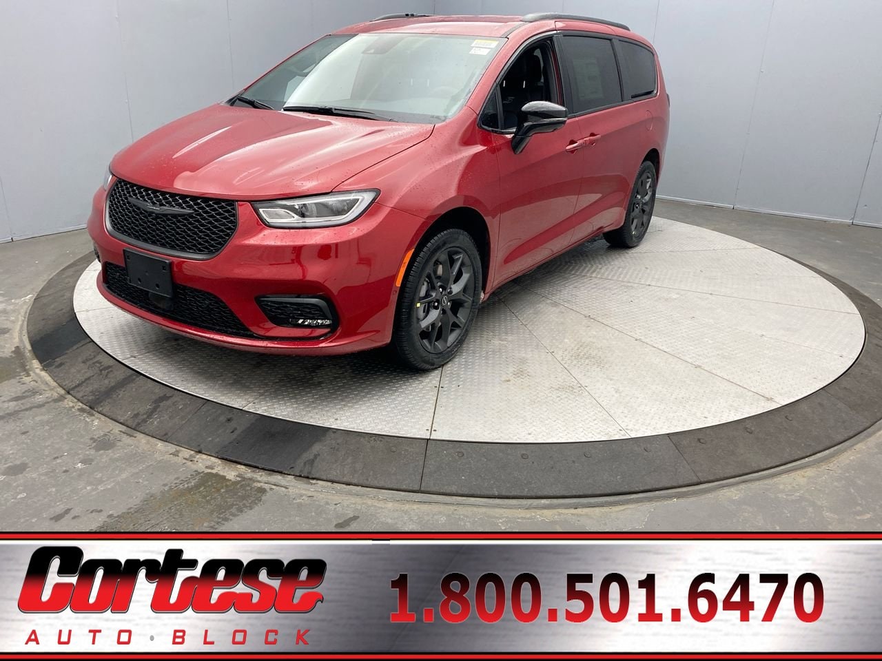 2026 Chrysler Pacifica Select's photo