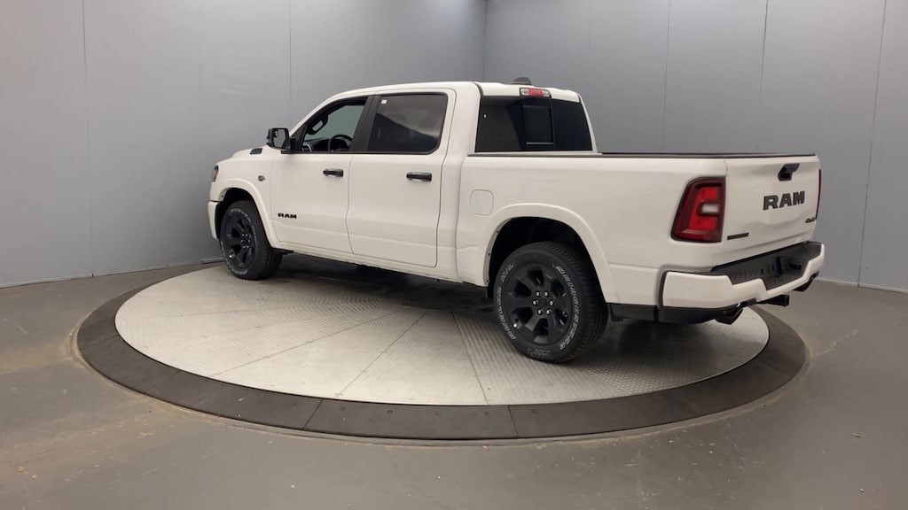 New 2026 Ram 1500 BIG HORN CREW CAB 4X4 5'7 BOX Pickup