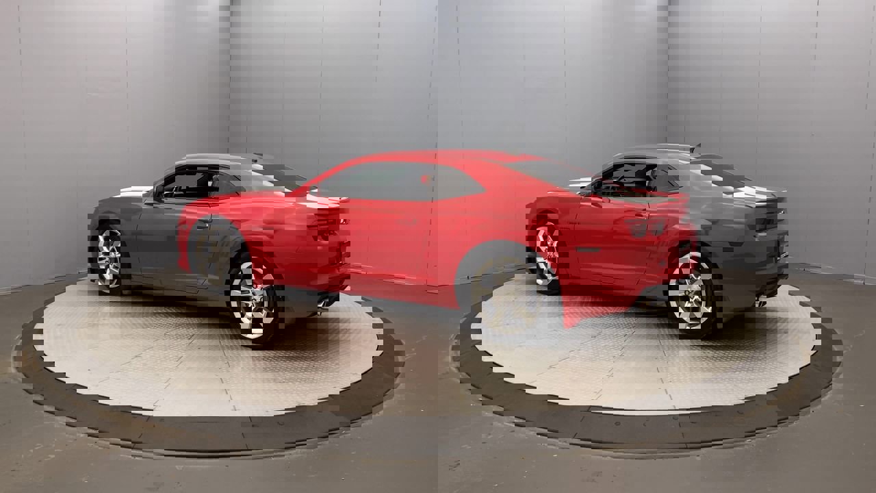 2011 Chevrolet Camaro 1SS photo 2