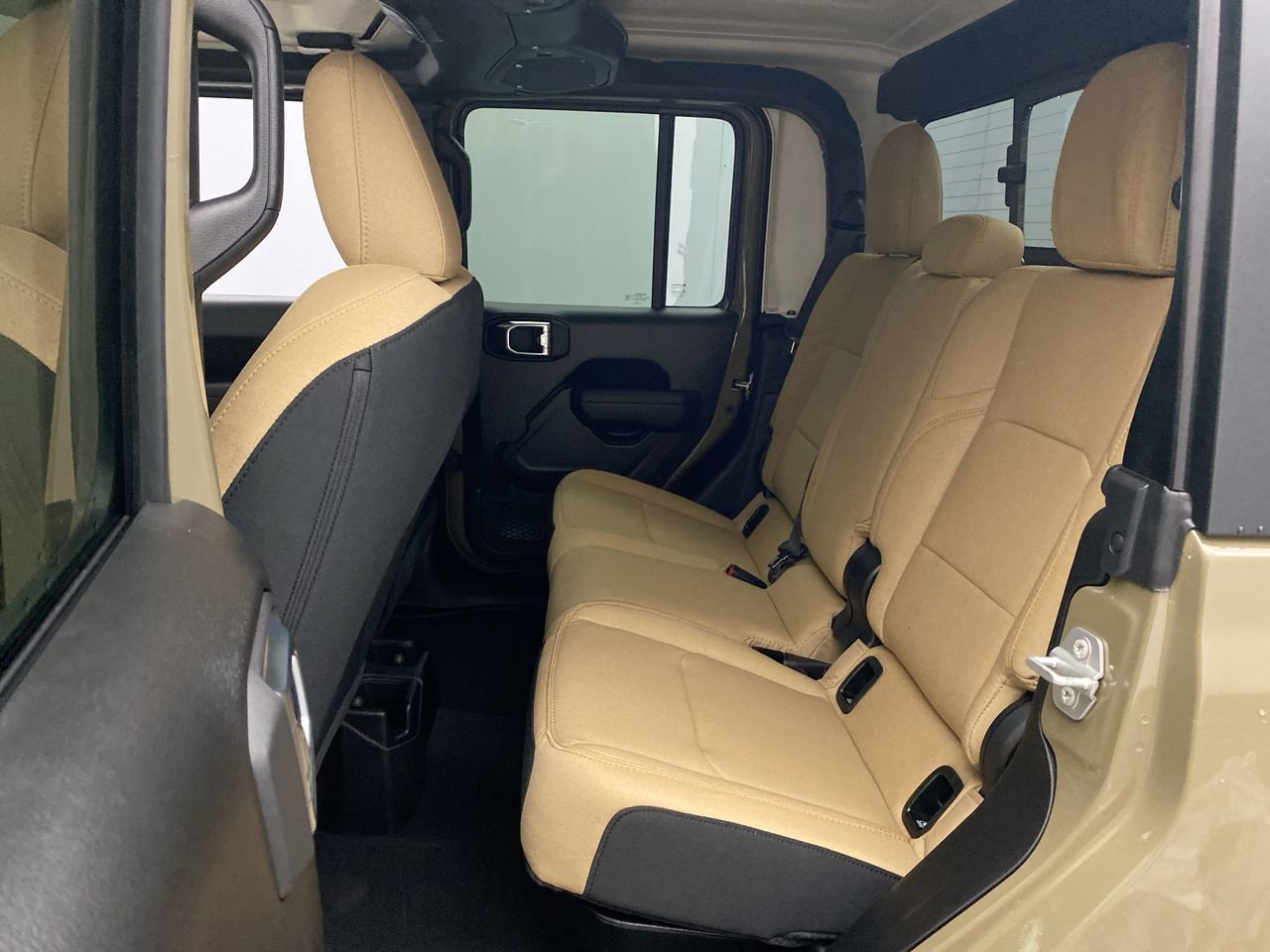 2026 Jeep Gladiator Willys 41 - Photo 22